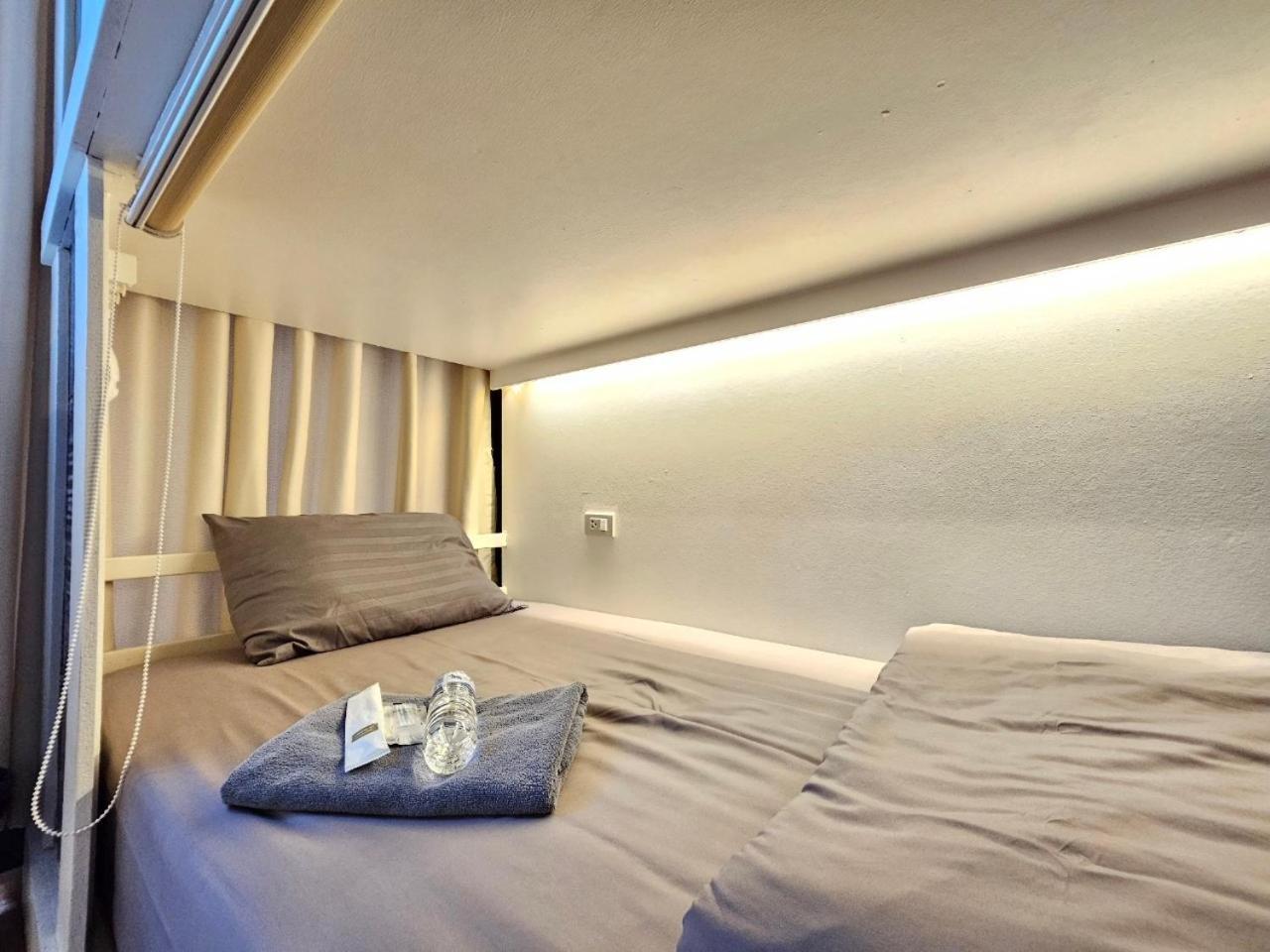 Shade House - Phuket Downtown Hostel Room photo
